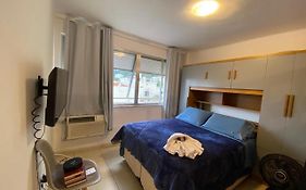 Ótimo apartamento bem localizado em Copacabana Great studio apartment in Copacabana